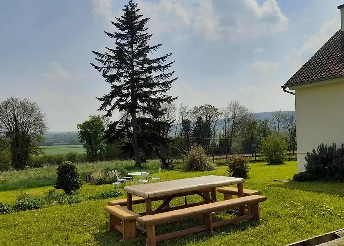 Gîte Cottage chaleureux en pleine campagne vue sur les Monts et Forêts et le château de Carrouges